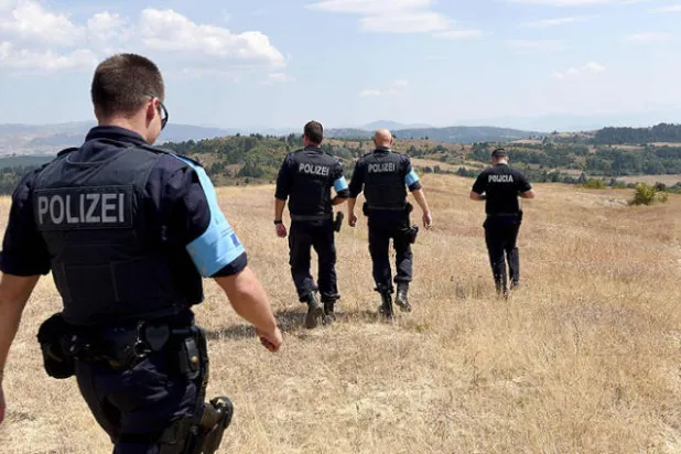 ألبانيا تتحول إلى نقطة عبور جديدة نحو الاتحاد الأوروبي