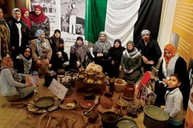 ميعاري... لاجئ فلسطيني يجمع القطع التراثية ويذكّر بالوطن