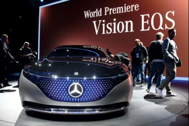 {مرسيدس} التجريبية {إي كيو سي}