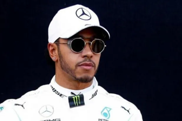 هاميلتون يلغي متابعة جميع الحسابات في «إنستغرام»