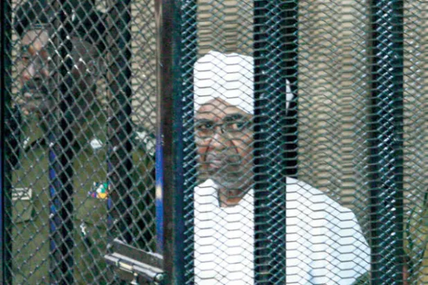 دفاع البشير يتراجع عن شهادة نائب قائد «الدعم السريع»