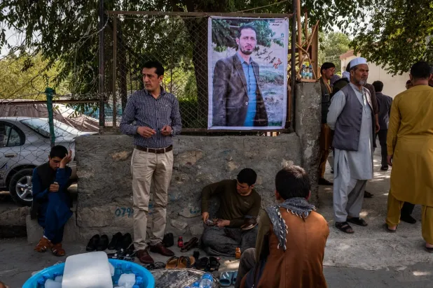 A Young Life Ends After 4 Steps on Video, and Afghans Can’t Stop Watching