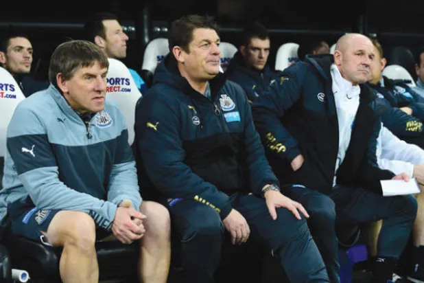 لماذا غض نيوكاسل الطرف عن طرق التدريب «غير الملائمة» لبيتر بيردسلي؟