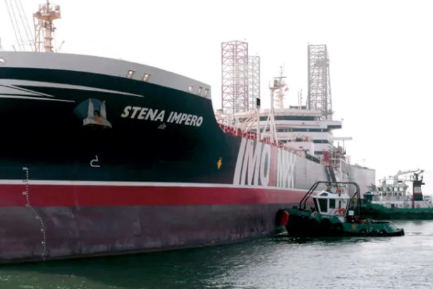 «الناقلة البريطانية» ترسو في دبي بعد شهرين من احتجازها