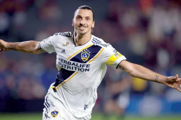 إبراهيموفيتش وروني يدافعان عن حقوق لاعبي الدوري الأميركي