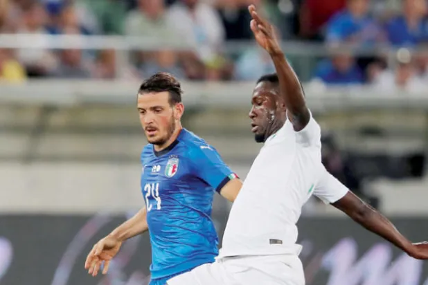 النصر يخاطب فيتوريا للتجديد