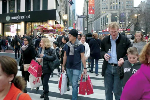 «صراع الثروات» في قلب حملات الرئاسة الأميركية