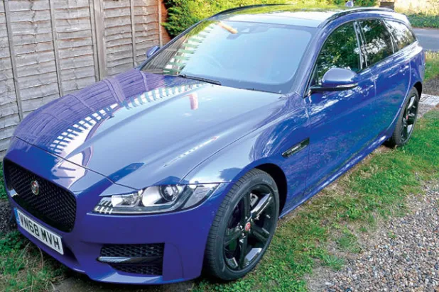 «إكس إف»  مريحة وعملية