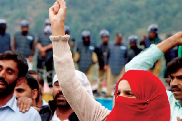 إجراءات الهند في كشمير تعيق حتى العلم بوفاة الأقارب وميلاد الأطفال