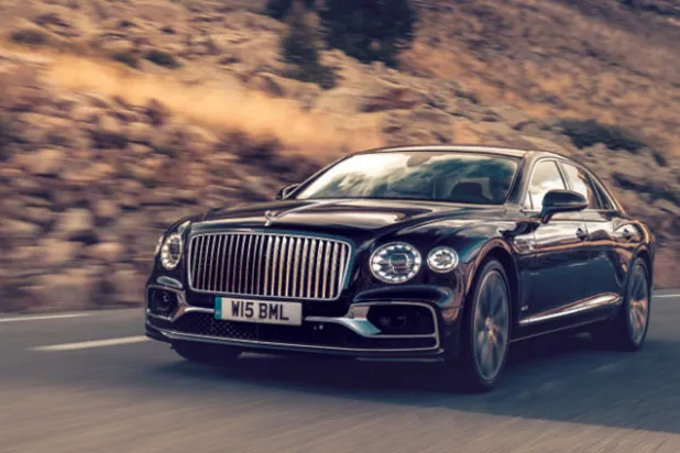 «بنتلي» تطرح «فلاينغ سبير» الجديدة لتجربة الإعلام من موناكو