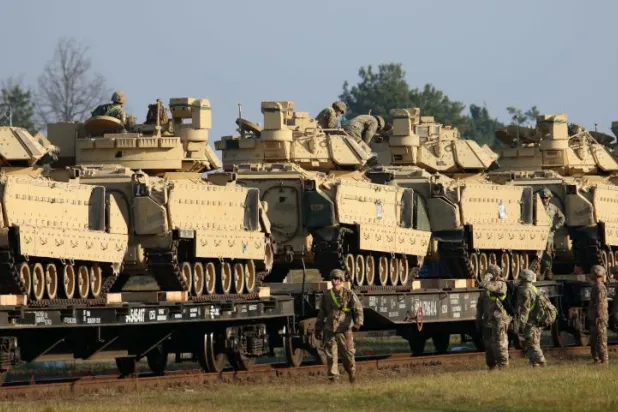 واشنطن تنقل قوات إلى ليتوانيا في «رسالة ردع» إلى روسيا