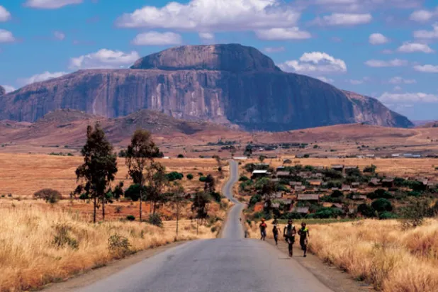 تتنوع طبيعتها بين الخضرة والجبال الوعرة