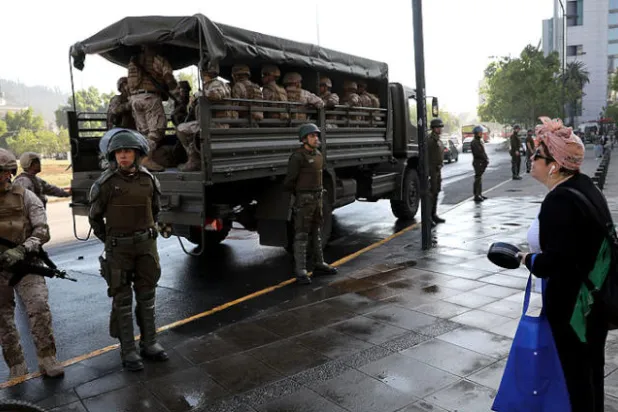 رئيس تشيلي يقترح حزمة تدابير اجتماعية لإنهاء الاحتجاجات