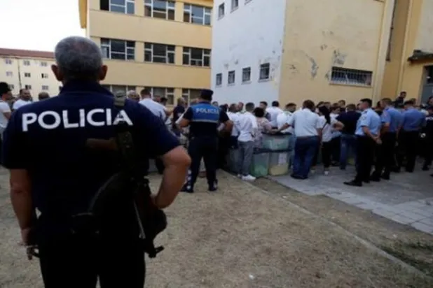 ألبانيا تفكك خلية إرهابية لـ«الحرس الثوري»