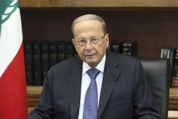 عون ينتظر رد فعل الساحات رافضاً إسقاط النظام أو أي تغيير على غرار دول الجوار