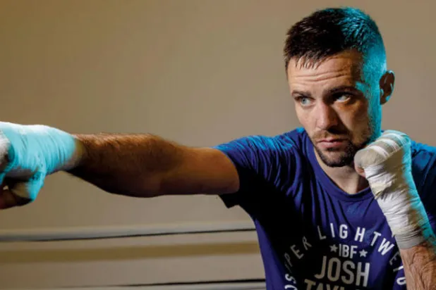 تايلور واثق من قدرته على انتزاع الفوز واللقب العالمي