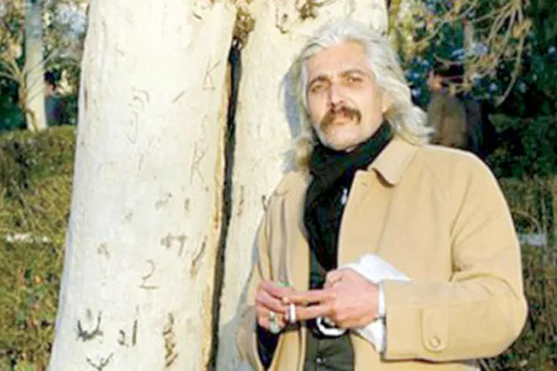 محمد عمر عثمان كتب مجموعة شعرية واحدة عن الخريف... وانتحر