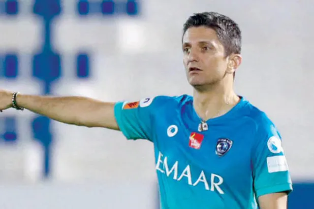 رازفان يحوّل جيوفينكو إلى دكة البدلاء