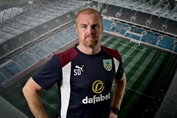 شون دايك نجح في إبقاء بيرنلي بين فرق الممتاز رغم الميزانية المحدودة