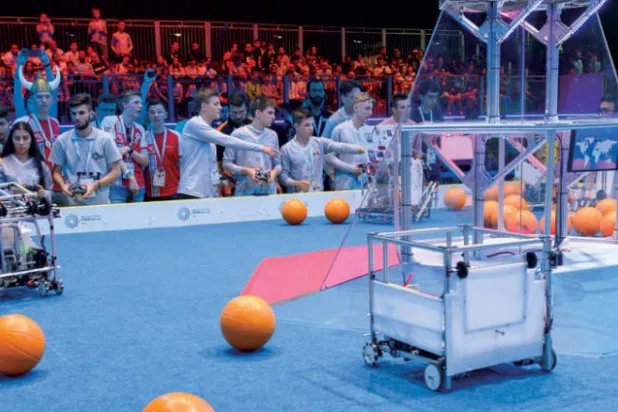 فريق الأمل للاجئين يحصد في دبي بطولة العالم للروبوتات