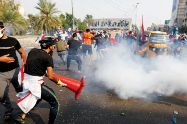 Irak'ta protestolar yaygınlaşıyor, Bağdat'ta sokağa çıkma yasağı