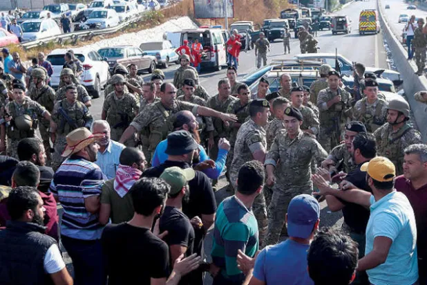 الاحتجاجات تعود إلى لبنان غداة الاستقالة