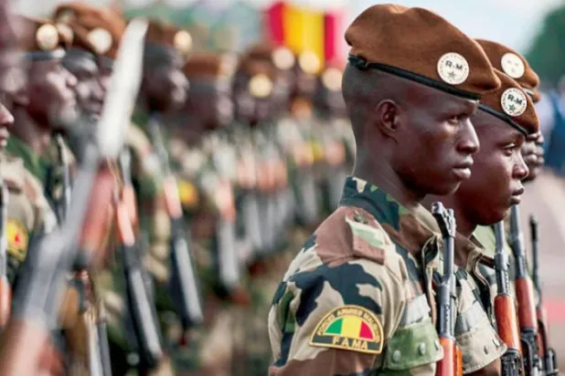 Mali askerleri, Eylül ayında başkent Bamako’da Mali Cumhuriyeti Bağımsızlık Günü kutlamalarında (AFP)