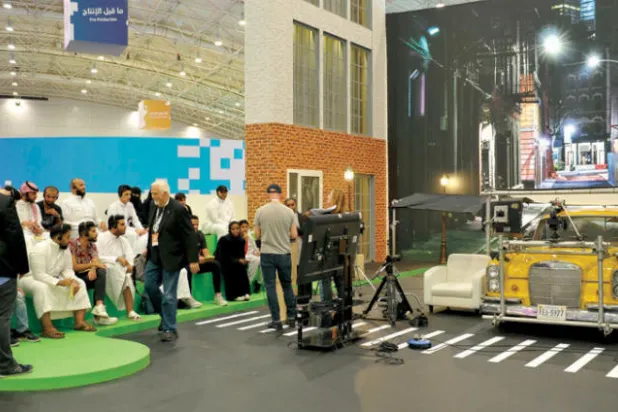 إحدى ورشات العمل التفاعلية في «حكايا مسك»