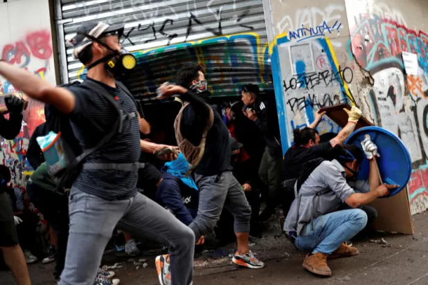 استمرار الاحتجاجات في تشيلي وحرق جامعة في سانتياغو