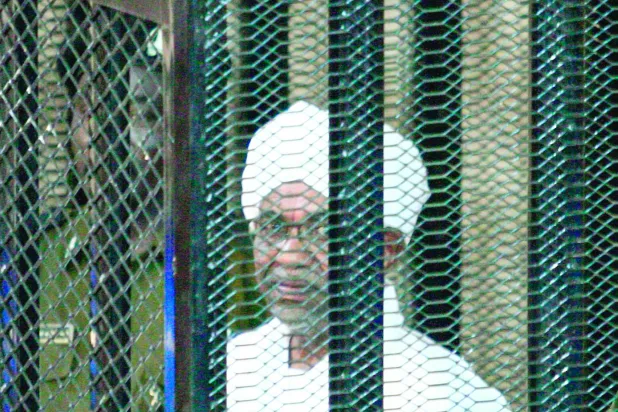 حزب عمر البشیر «به زودی» منحل می‌شود