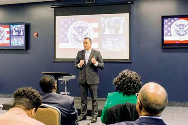 «إف بي آي» يضاعف الحملة ضد إرهاب «اليمين المتطرف»