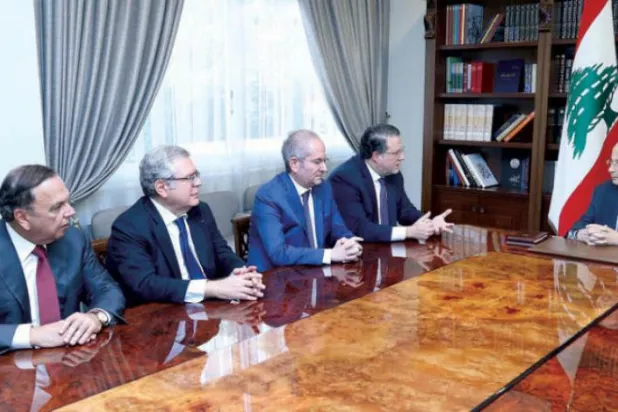 «۸ مارس» خواستار «تأیید» دولت لبنان توسط حریری شد