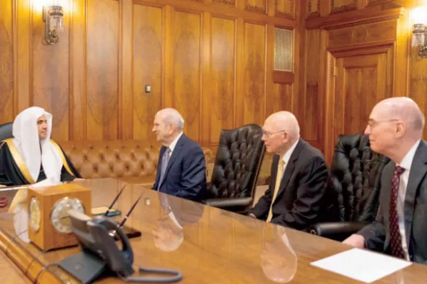 رابطة العالم الإسلامي تقود مباحثات في أميركا لتعزيز الوعي بقيم الاختلاف والتنوّع