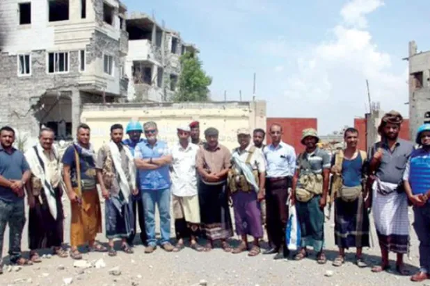 جنرل ابھیجیت گوہا اور ان کی ٹیم کو گذشتہ اکتوبر کے ماہ میں حدیدہ کے اندر حوثیوں اور حکومت کے مابین مشترکہ ایک جگہ پر دیکھا جا سکتا ہے