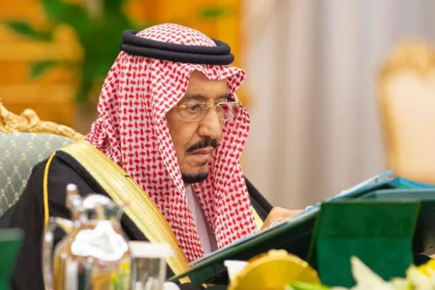 خادم الحرمين يرأس جلسة مجلس الوزراء (واس)