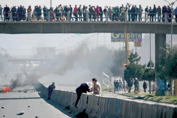 تحركات للسكان الأصليين تهدد بـ «حصار» المدن الكبرى في بوليفيا