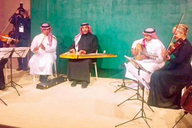 گذشتہ روز یونیسکو کانفرنس میں سعودی ثقافتی نمائش کی سرگرمیوں کے منظر کو دیکھا جا سکتا ہے