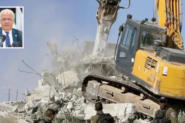 گذشتہ روز ایک اسرائیلی بلڈوزر کو خلیل میں فلسطینیوں کے مکانات کو منہدم کرتے ہوئے دیکھا جا سکتا ہے