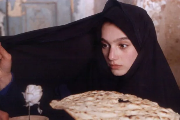 İranlı muhalif yönetmen Muhsin Mahmelbaf’ın ‘Bir Masumiyet Anı’ filminden bir kare (YouTube)