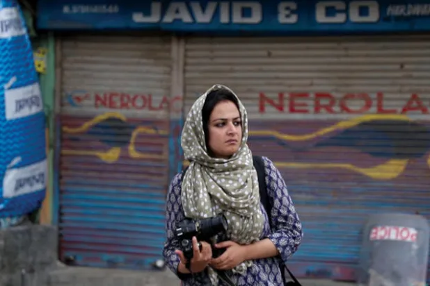 رغم هذه التحديات ما زالت تلك النساء شغوفات بمهنتهن