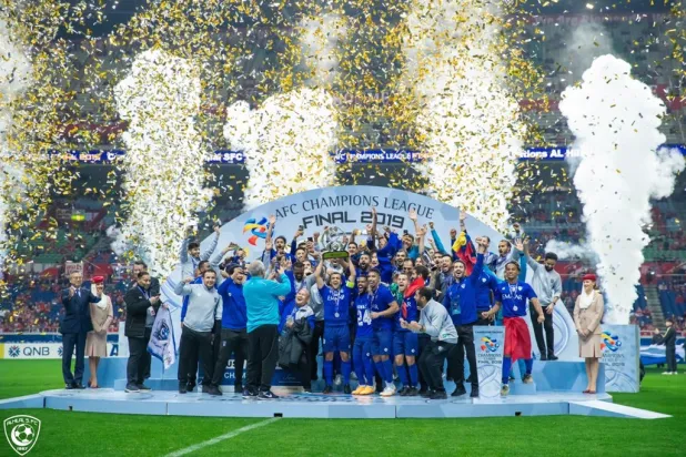 تتويج الهلال بلقب دوري أبطال آسيا (الحساب الرسمي لنادي الهلال)