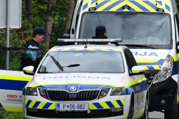 سلوفينيا: مقتل مهاجرين سوريين كانا يختبئان في صندوق سيارة