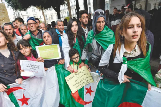 طلاب الجامعات الجزائرية يلوّحون بإضراب عام لعرقلة «الرئاسية»