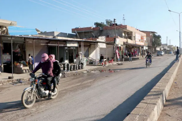 عائلات سورية تروي تجاربها عبر خطوط التماس