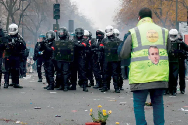 فوضى بحركة النقل في فرنسا باليوم الثاني من الإضراب العام