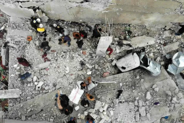 ​Suriye'nin doğusuna düzenlenen hava saldırılarında İran yanlısı beş savaşçı öldürüldü