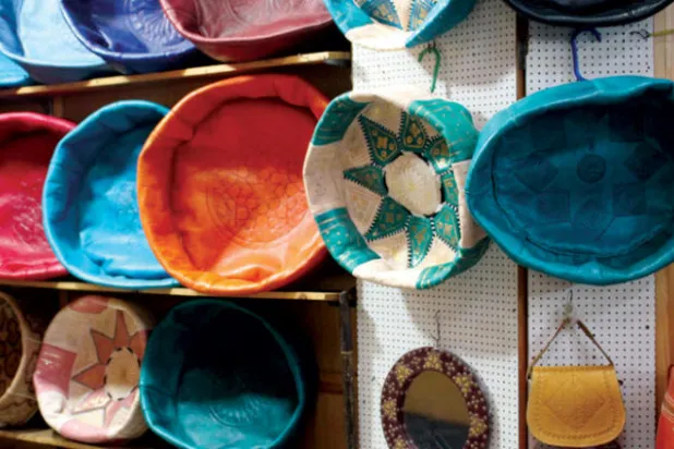 «البوف» من المصنوعات التقليدية المستعملة في الديكور المغربي