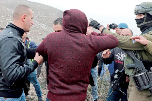 الاحتلال يقمع مسيرات سلمية في الضفة وقطاع غزة