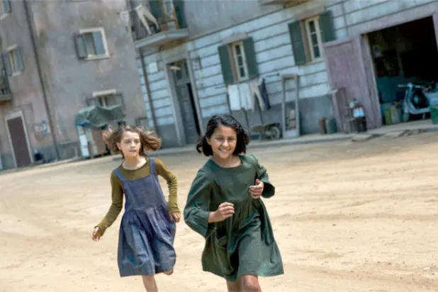 كاتبات إيطاليات يحدثن هزة في الأوساط الأدبية