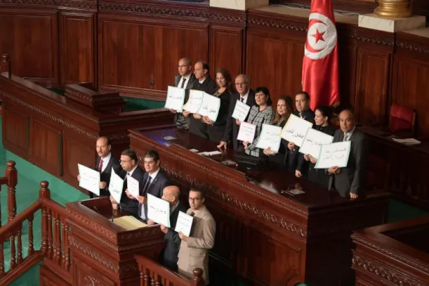 مسار تشكيل حكومة متعثر في تونس واقتصاد ينتظر حلولاً